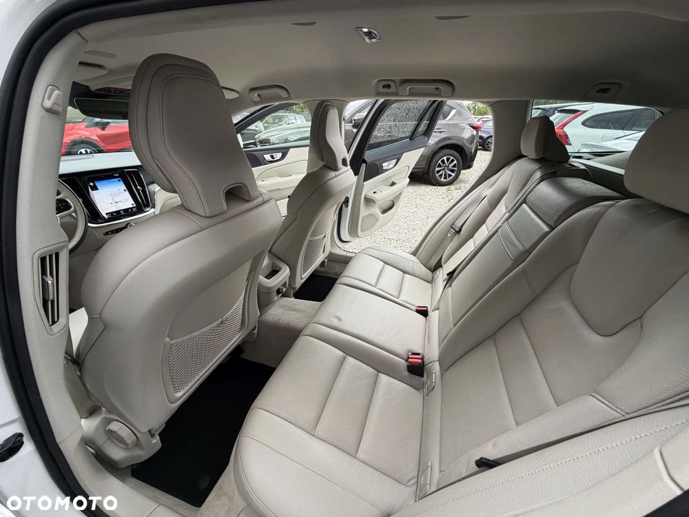 Volvo V60 D4 Inscription - 21