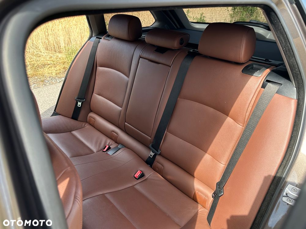 BMW Seria 5 - 25