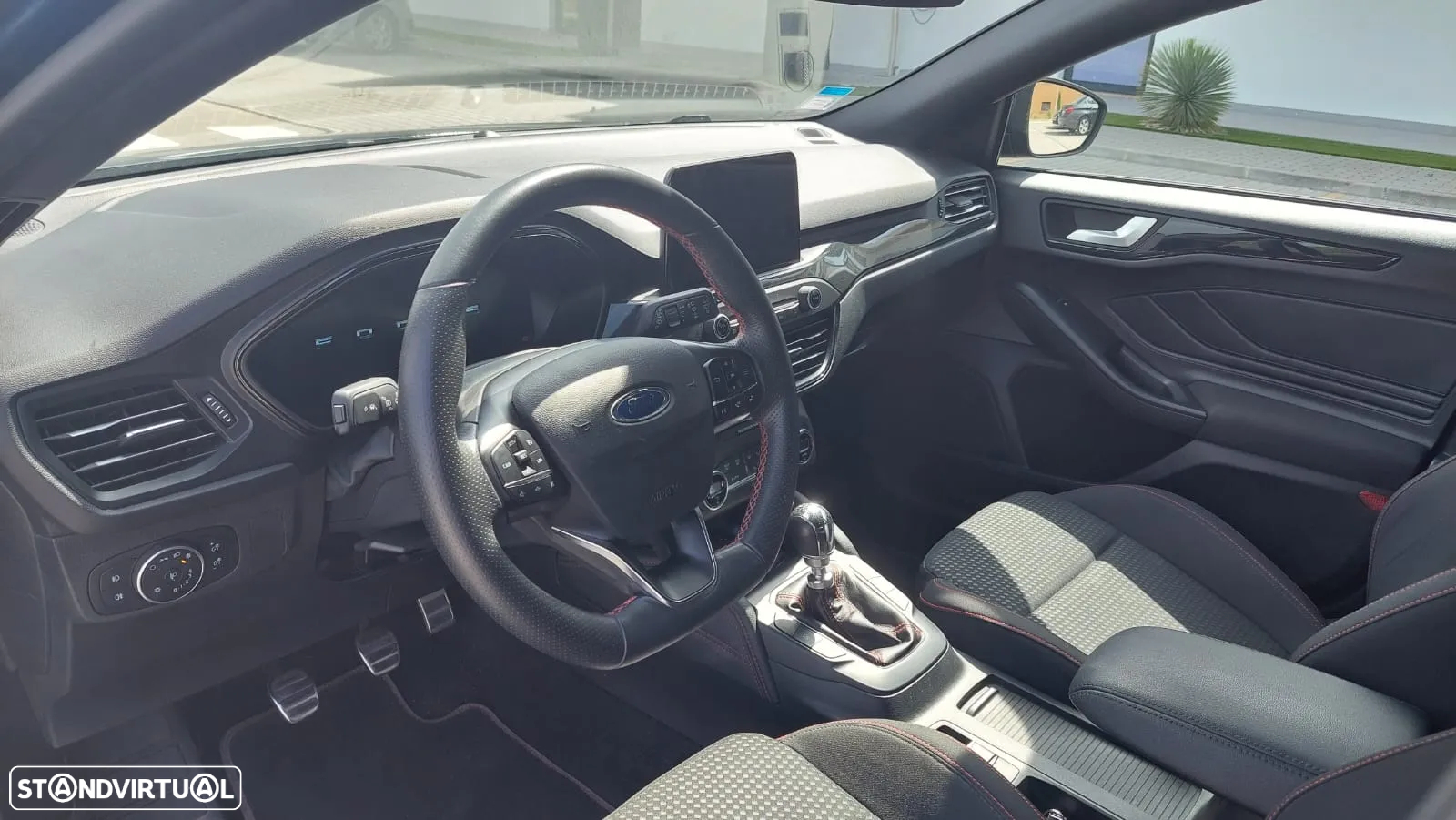 Ford Focus 1.0 EcoBoost MHEV ST-Line X - 21