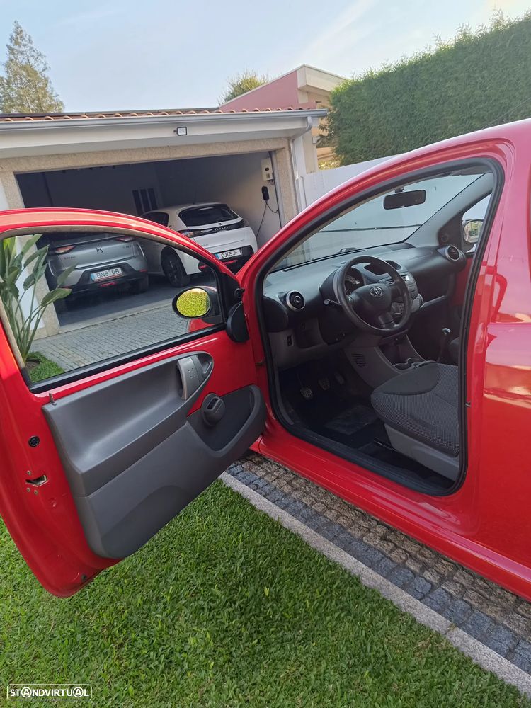 Toyota Aygo Standard - 18