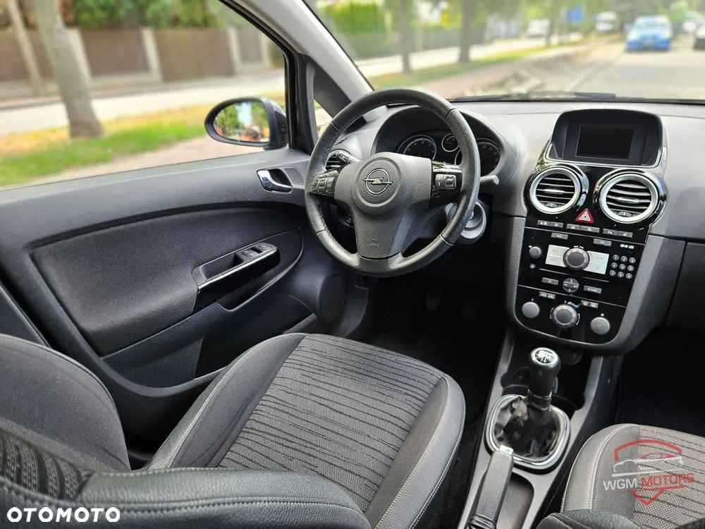 Opel Corsa 1.4 16V Energy - 14