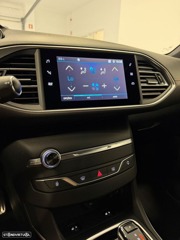 Peugeot 308 BlueHDi FAP 130 EAT8 Stop & Start GT - 11