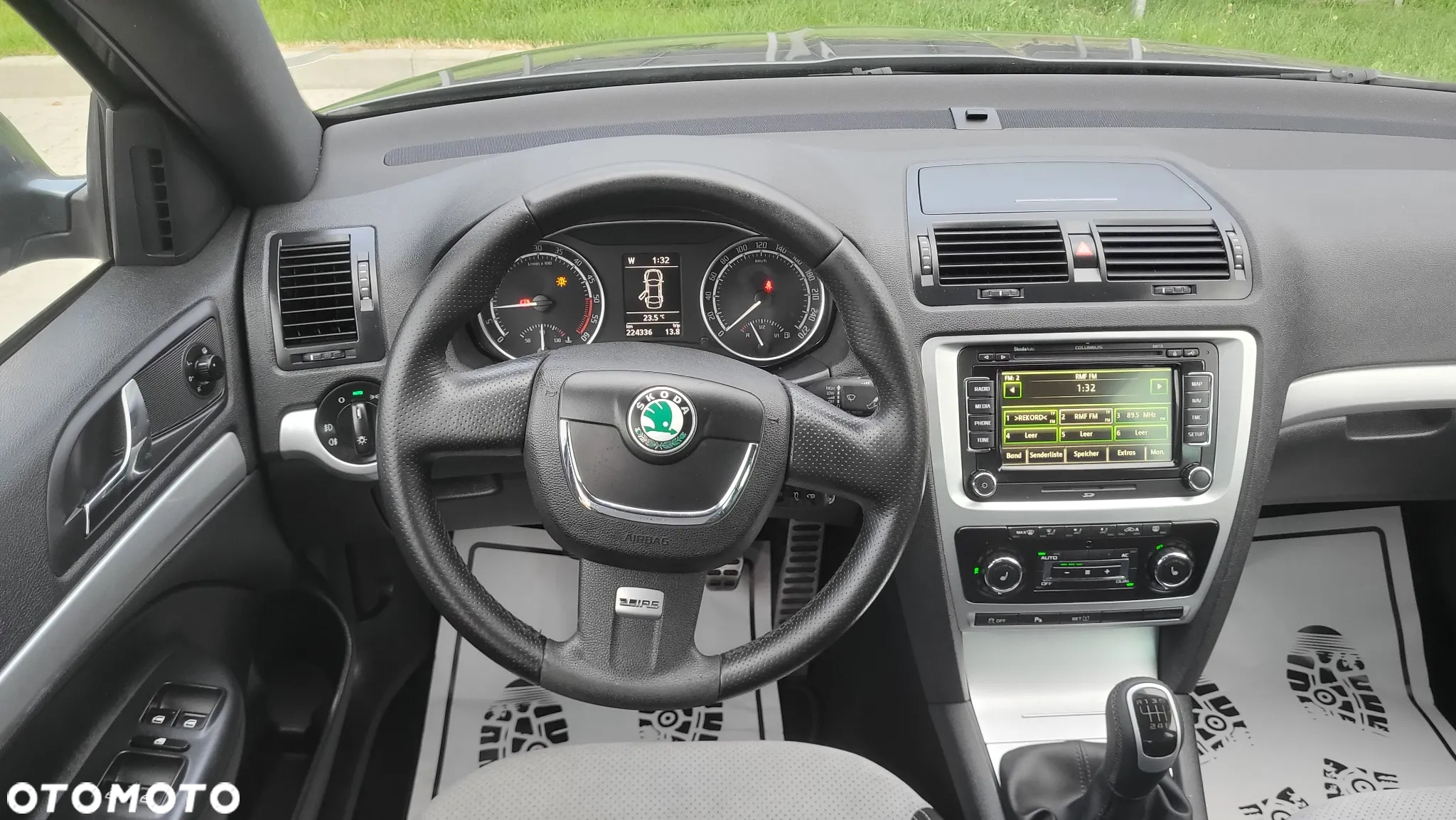 Skoda Octavia Combi 2.0 TDI CR DPF RS - 25