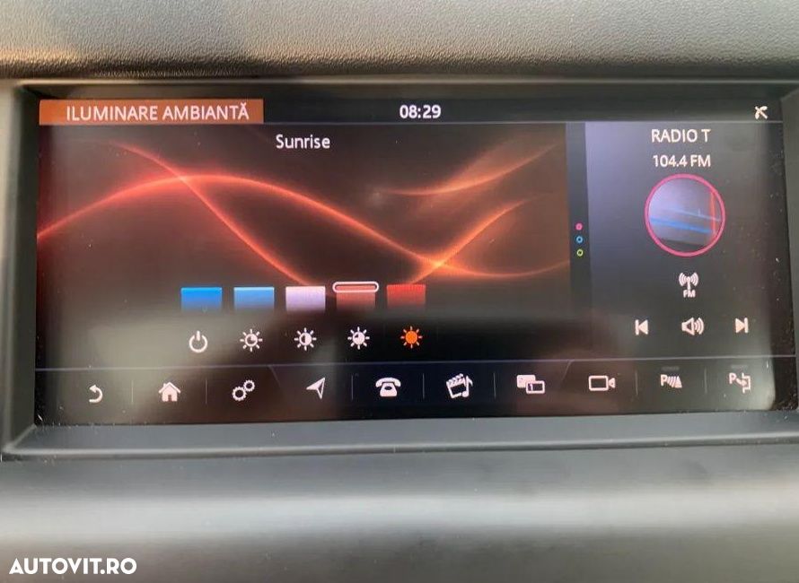 Land Rover Discovery Sport 2.0 l TD4 HSE Luxury Aut. - 19