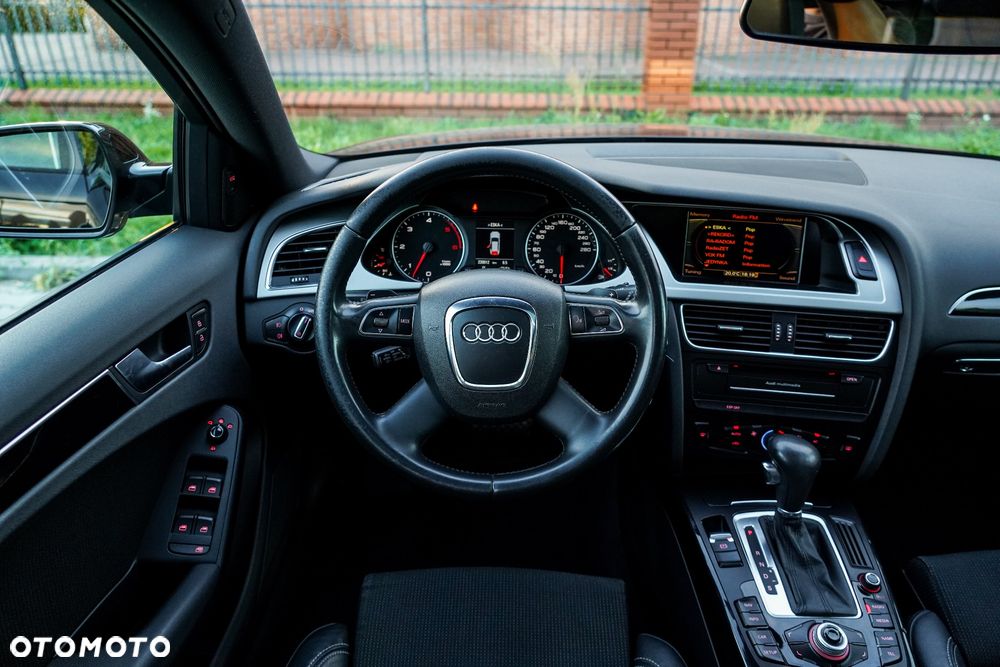 Audi A4 Avant 3.0 TDI DPF quattro tiptronic S line Sportpaket (plus) - 32