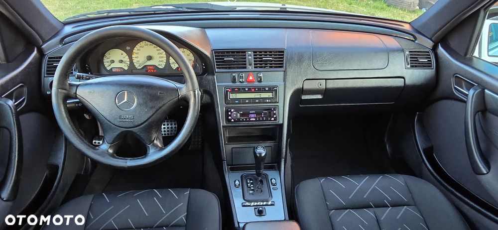 Mercedes-Benz Klasa C - 21