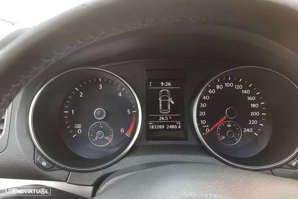 VW Golf 1.6 TDi Trendline BlueMotion - 3