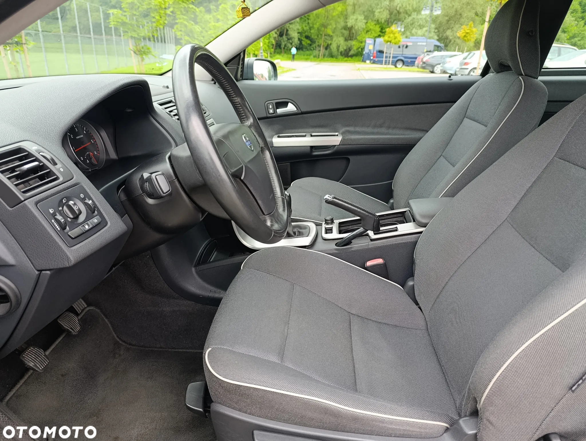 Volvo C30 1.6D - 12