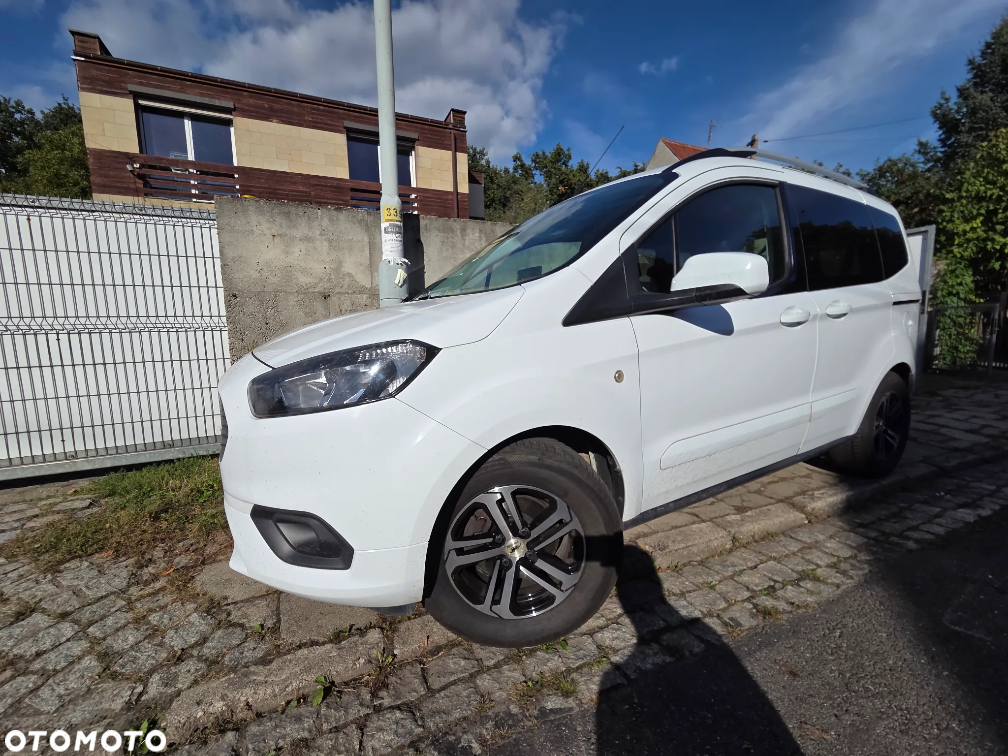 Ford Tourneo Courier 1.0 EcoBoost Titanium - 9