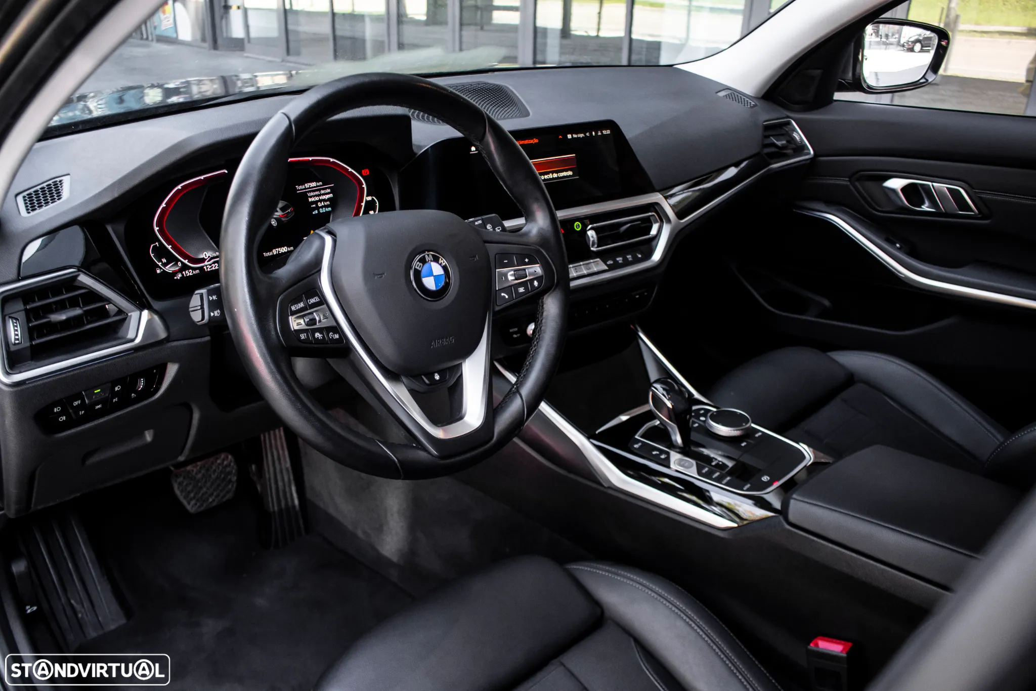 BMW 330 e Touring Line Luxury Auto - 27
