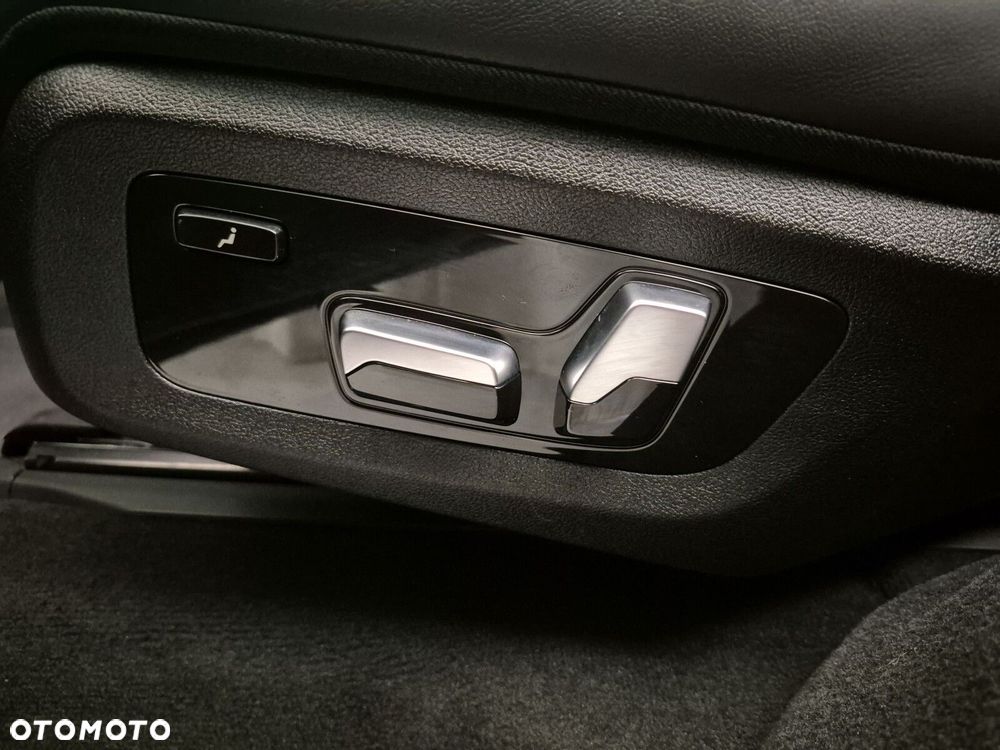 BMW X7 - 25
