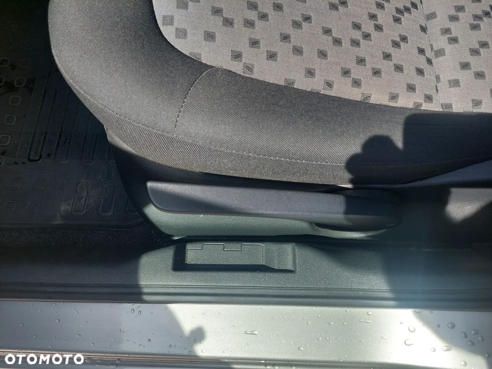 Skoda Fabia 1.2 12V Ambiente - 17