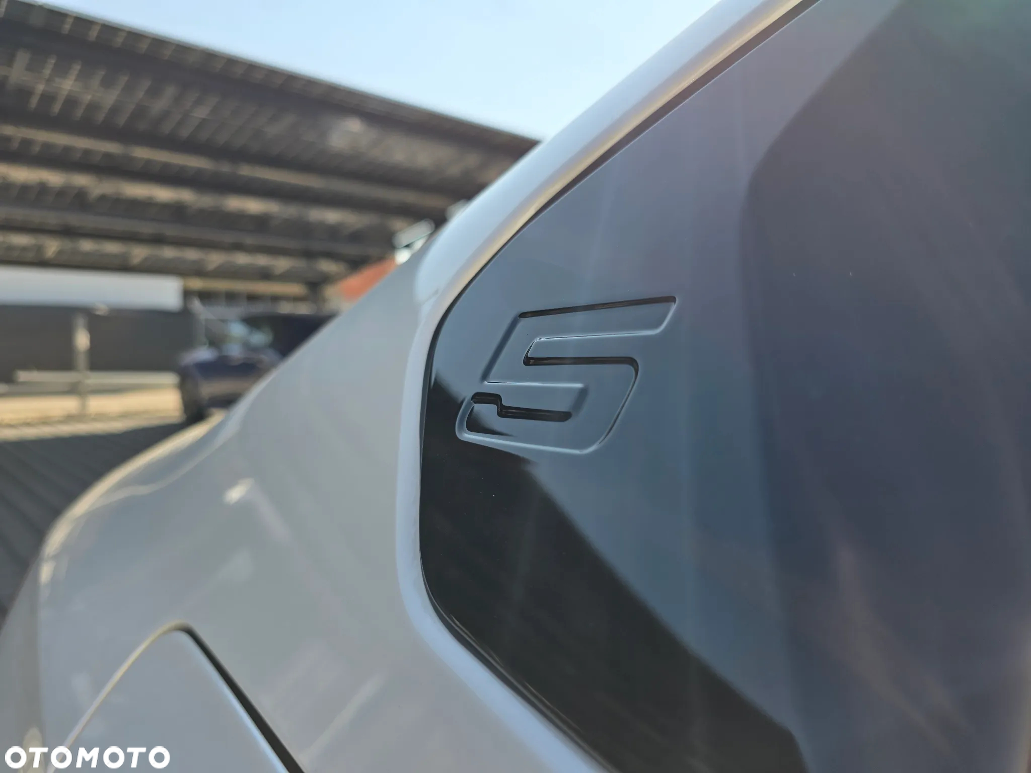 BMW Seria 5 520d xDrive - 28