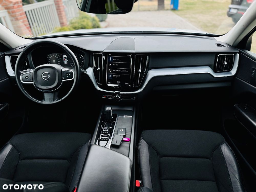 Volvo XC 60 B4 D AWD Geartronic Momentum Pro - 14