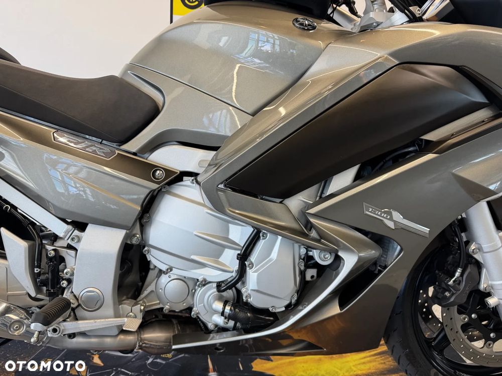 Yamaha FJR - 13