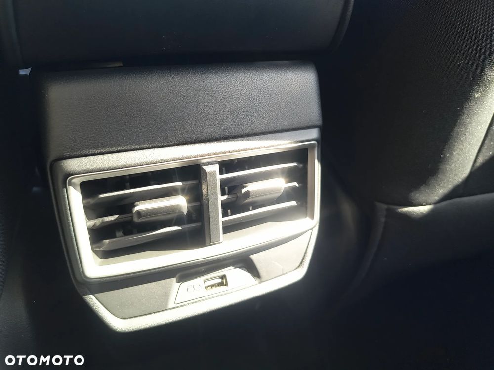 MG ZS Hybrid+ - 17