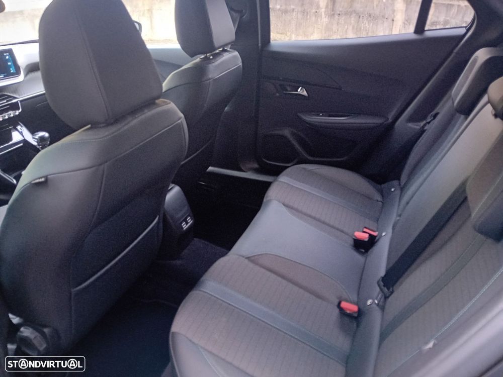 Peugeot 2008 BlueHDi 110 Allure - 15