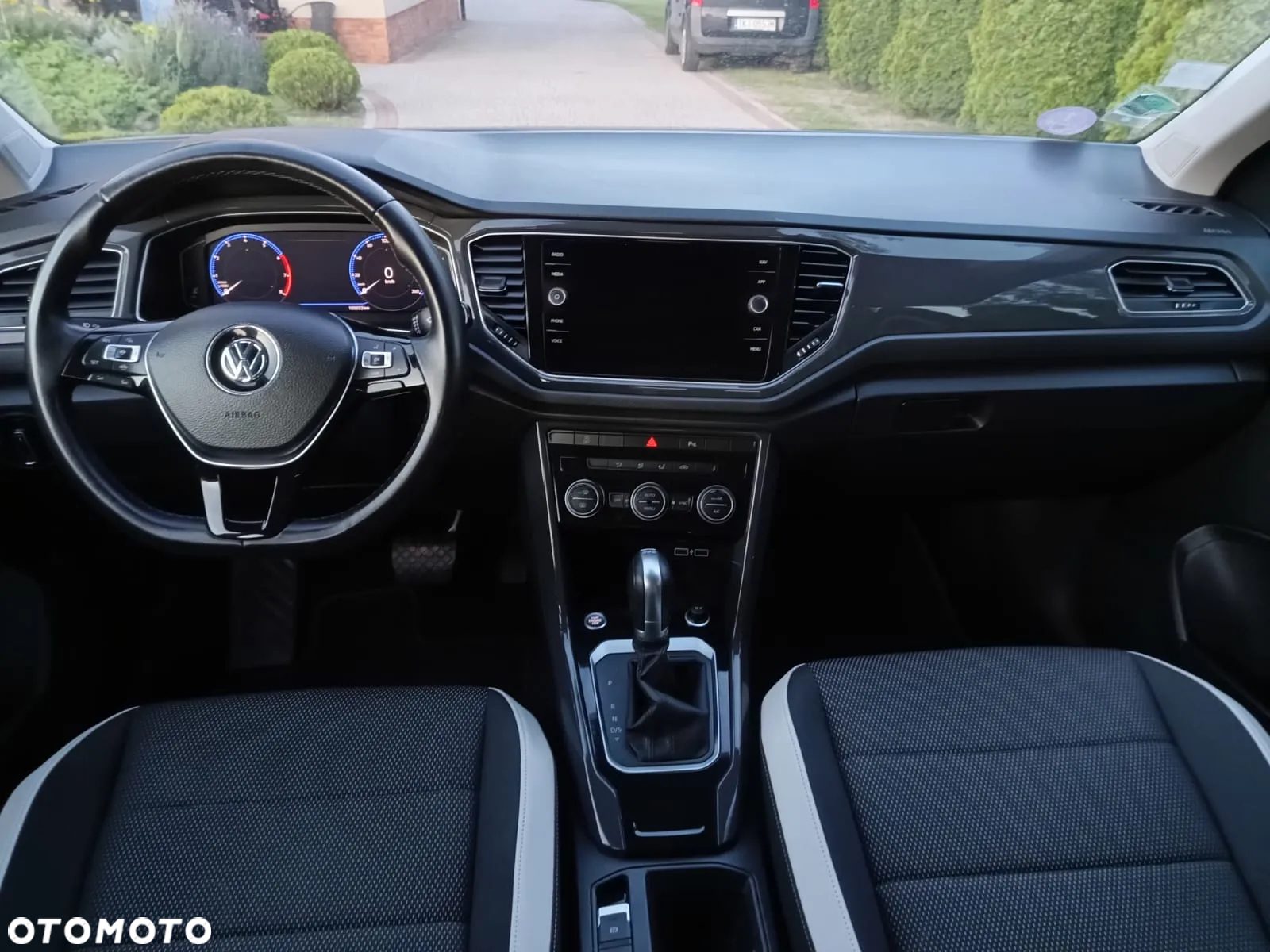 Volkswagen T-Roc - 6