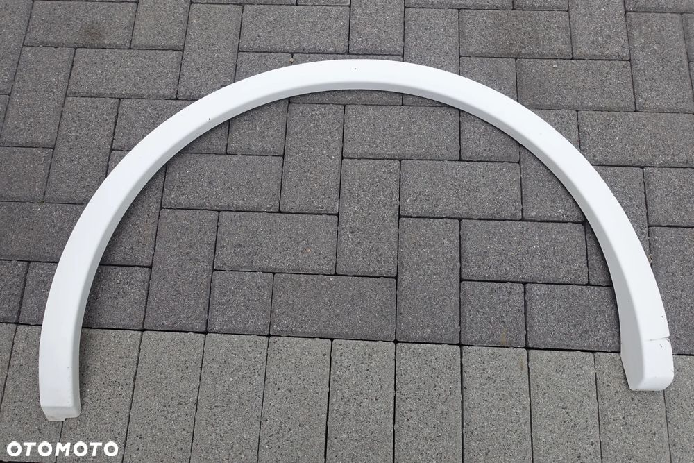 LISTWA BŁOTNIKA TYLNA AUDI Q5 SLINE 80A - 21