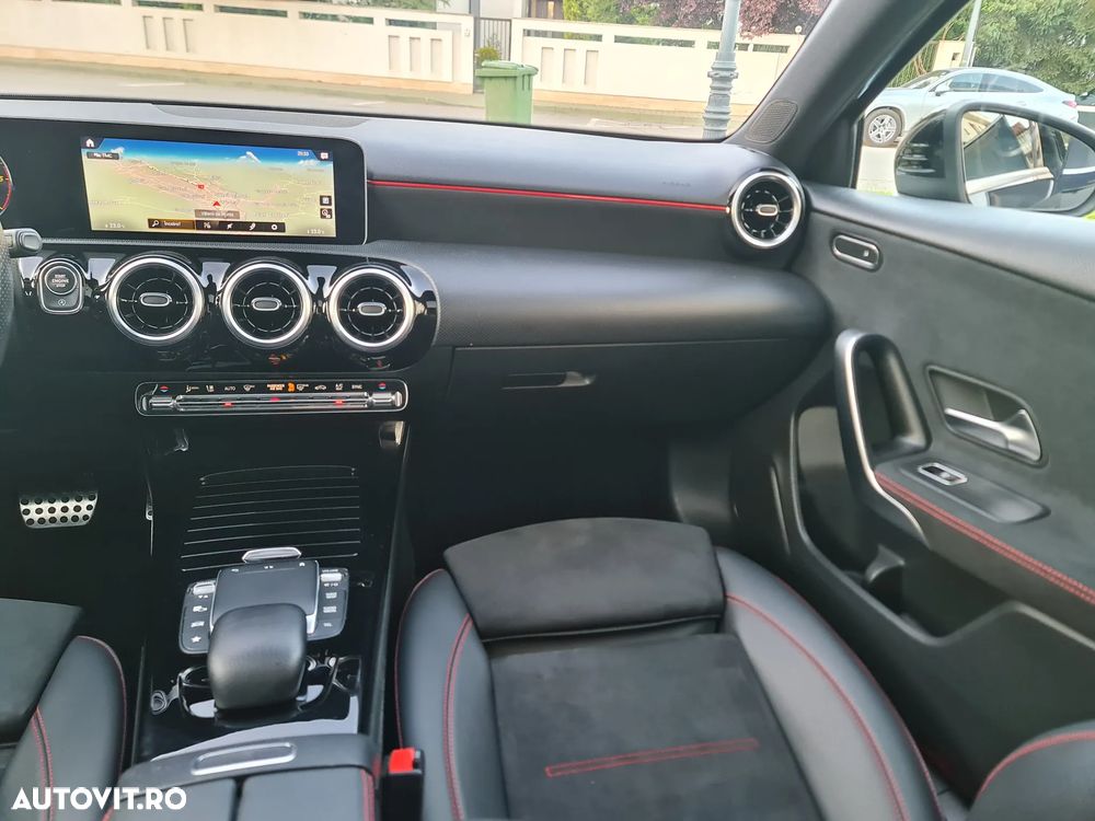 Mercedes-Benz A 180 d 7G-DCT AMG Line - 22