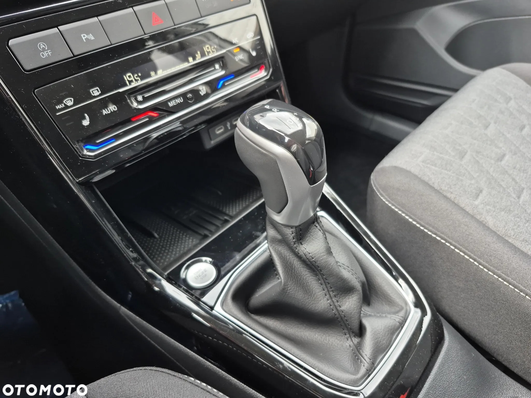 Volkswagen T-Cross 1.5 TSI ACT Life DSG - 14