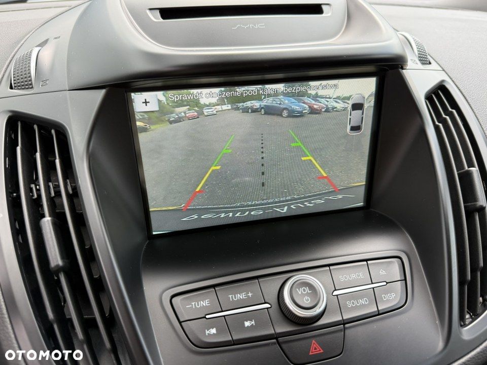 Ford Kuga 2.0 TDCi 2x4 Titanium - 24