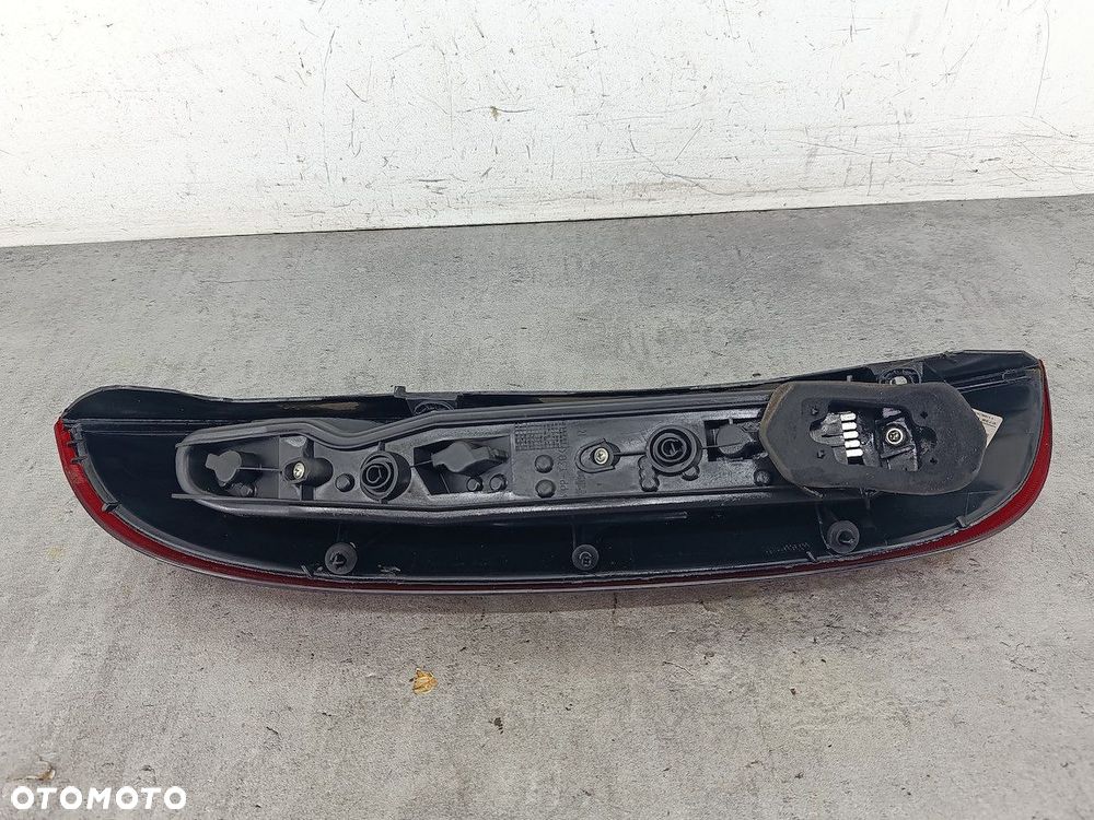 LAMPA TYLNA PRAWA OPEL CORSA C 09114337 89302181  VALEO HATCHBACK - 3