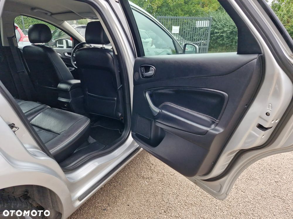 Ford Mondeo 1.8 TDCi Titanium - 16