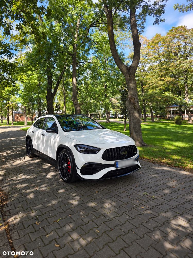 Mercedes-Benz GLA - 1
