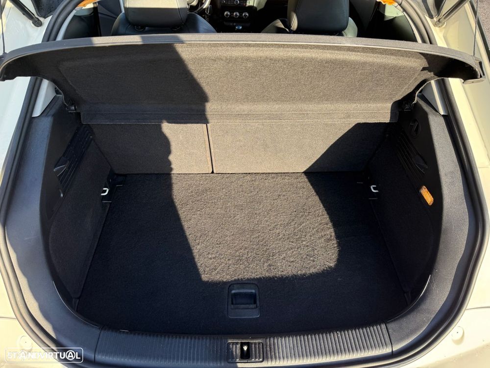 Audi A1 1.6 TDI S line Sport Pack - 33