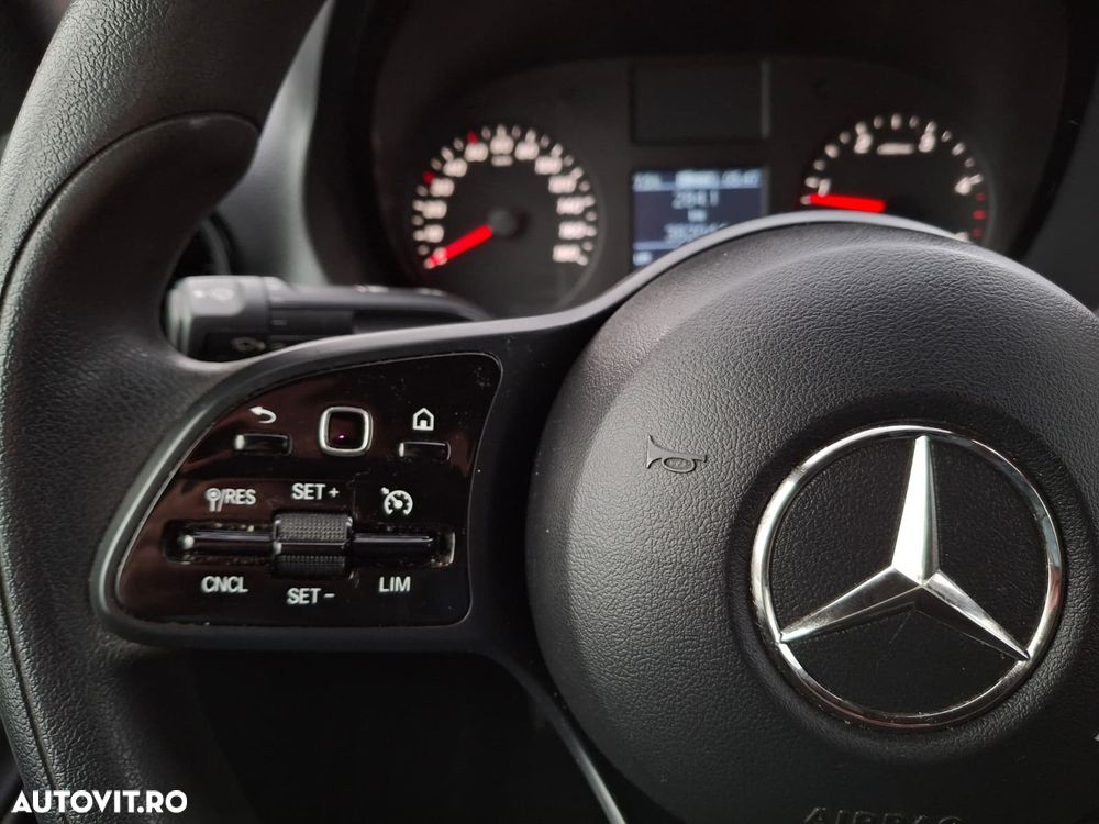 Mercedes-Benz Sprinter - 19