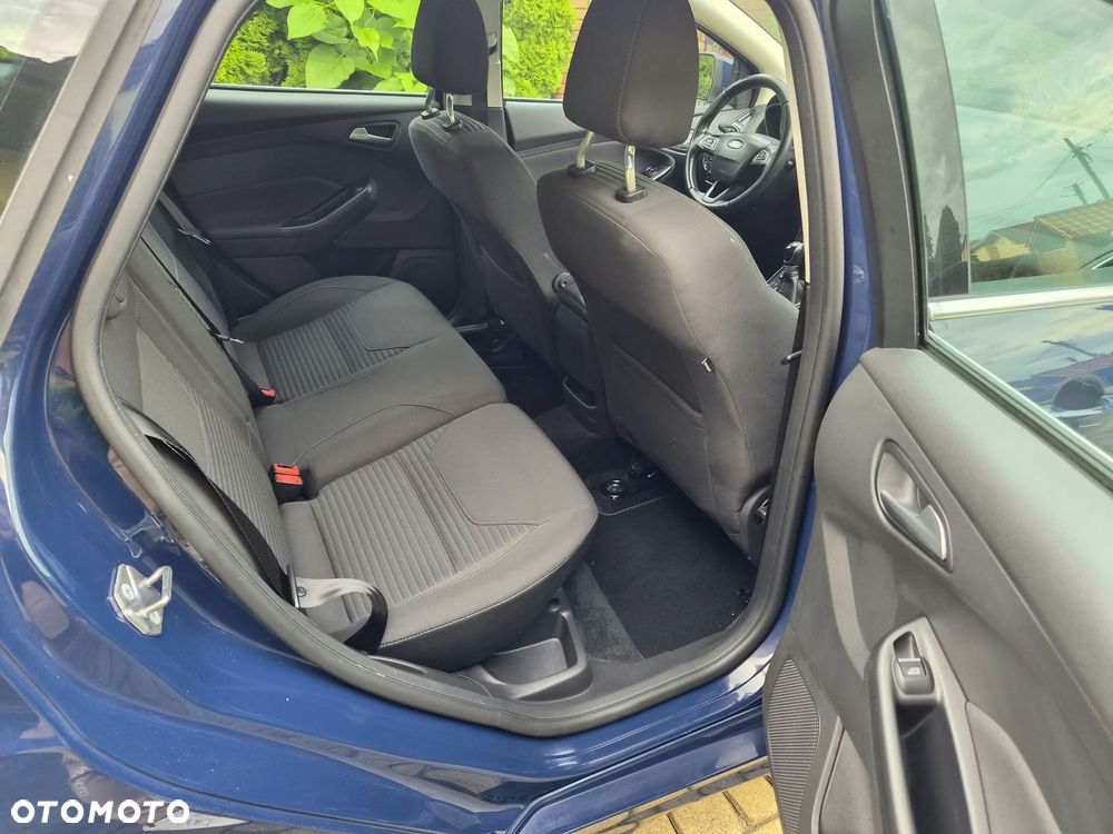 Ford Focus 1.6 FF Ambiente - 11