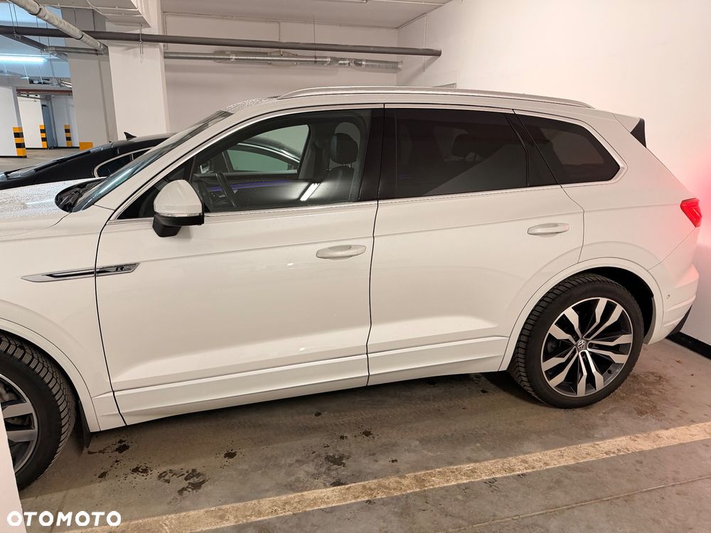 Volkswagen Touareg 3.0 V6 TDI SCR 4Mot R-Line - 11