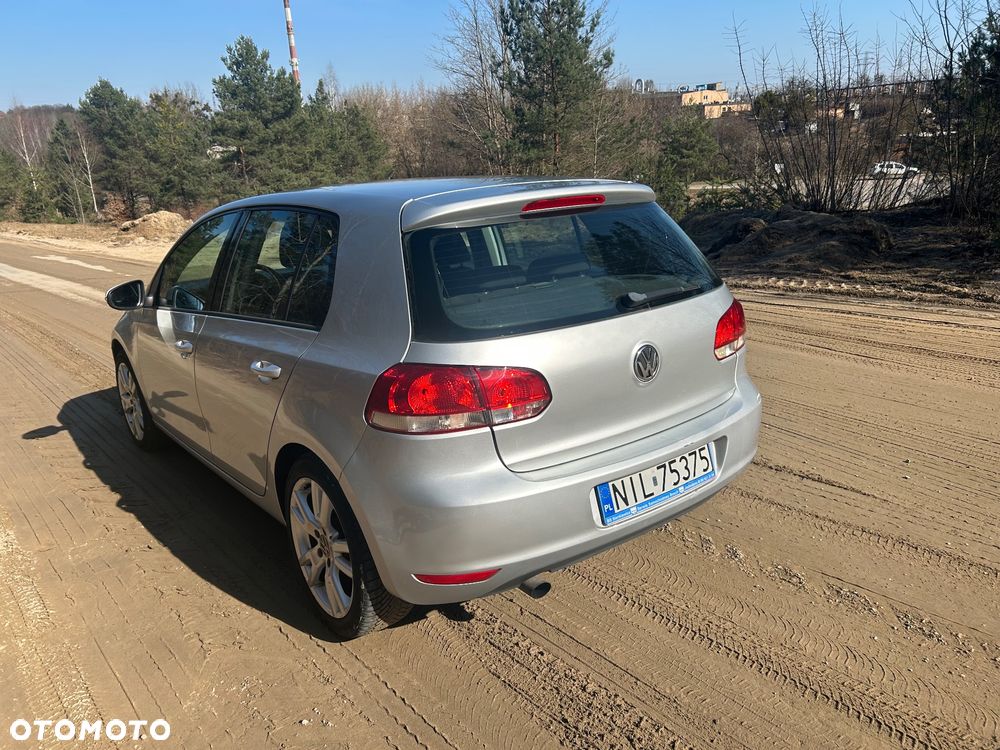 Volkswagen Golf 1.6 TDI Highline - 4