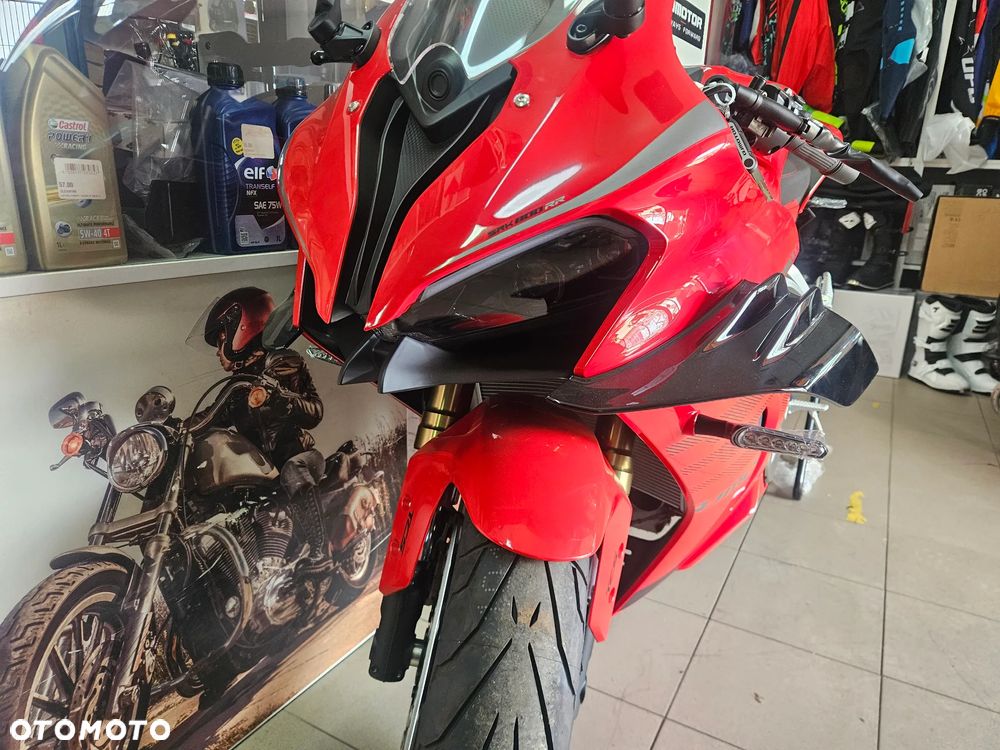 QJMOTOR SRK 800RR - 5