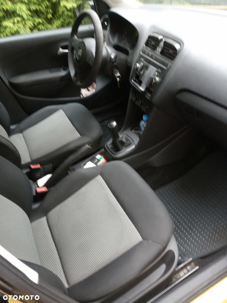 Volkswagen Polo - 5