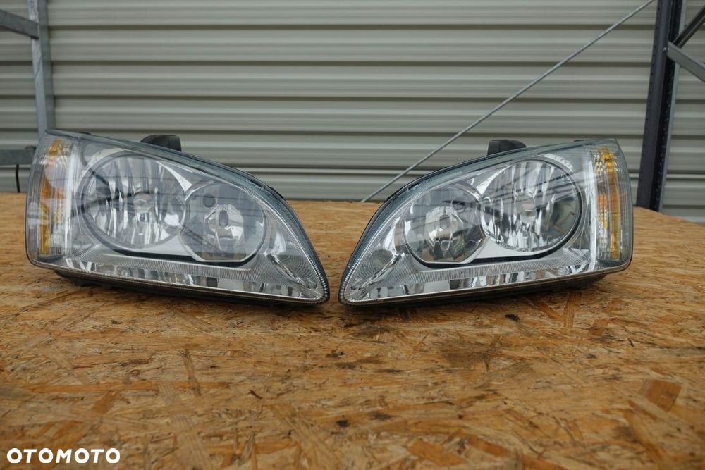 REFLEKTOR 2 LAMPY PRZÓD KPL EUROPA FORD FOCUS II 2 423423 - 2