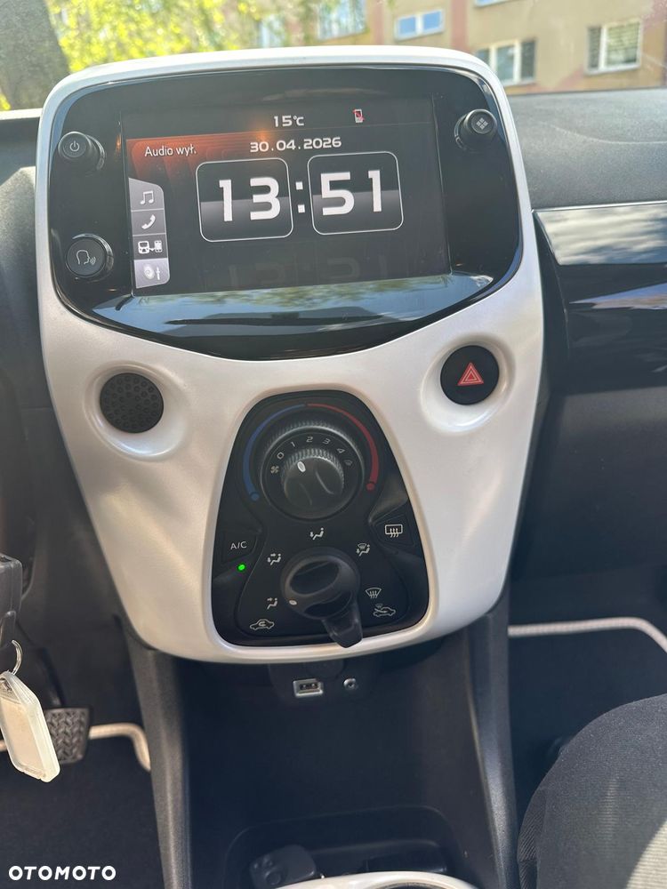 Toyota Aygo x-clusive Style Selection - 26