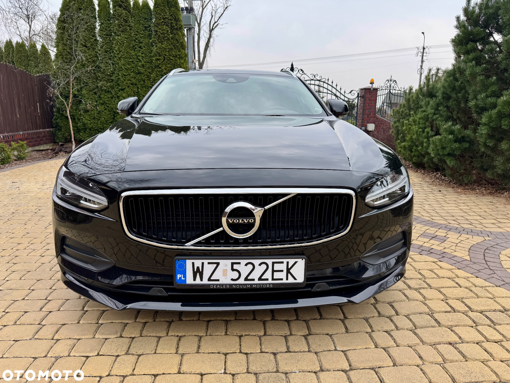 Volvo V90 D5 AWD Geartronic Momentum Pro - 3