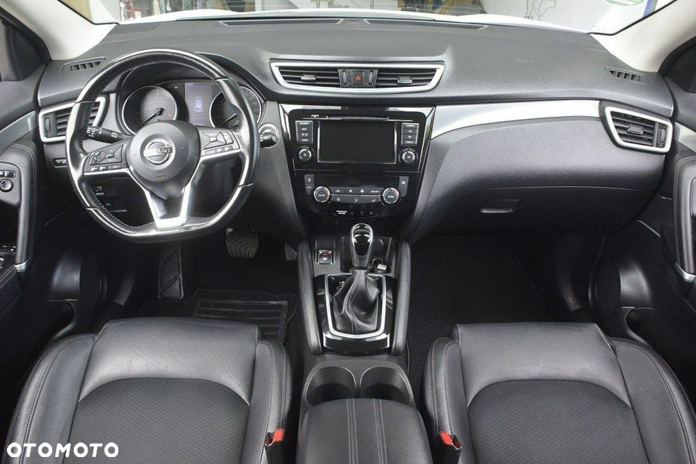 Nissan Qashqai 1.3 DIG-T DCT N-CONNECTA - 18