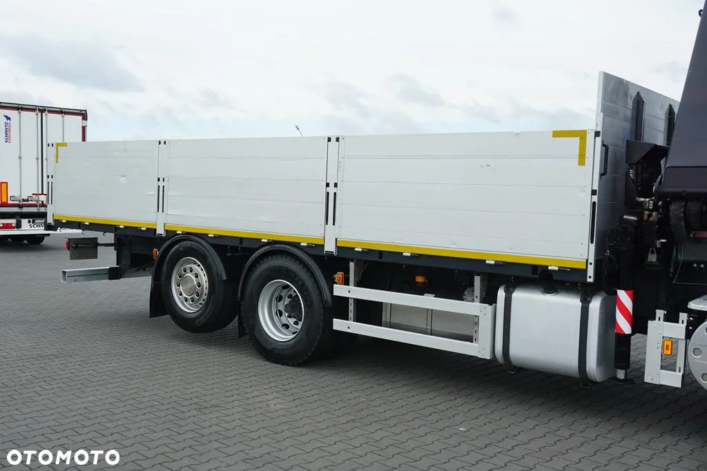 Scania P 320 / 6 X 2 / SKRZYNIOWY + HDS / HIAB 211 EP - 5 / OŚ SKRĘTNA   / WYS. 14 M - 37