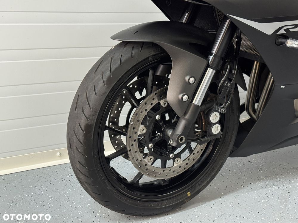 Yamaha R7 - 27