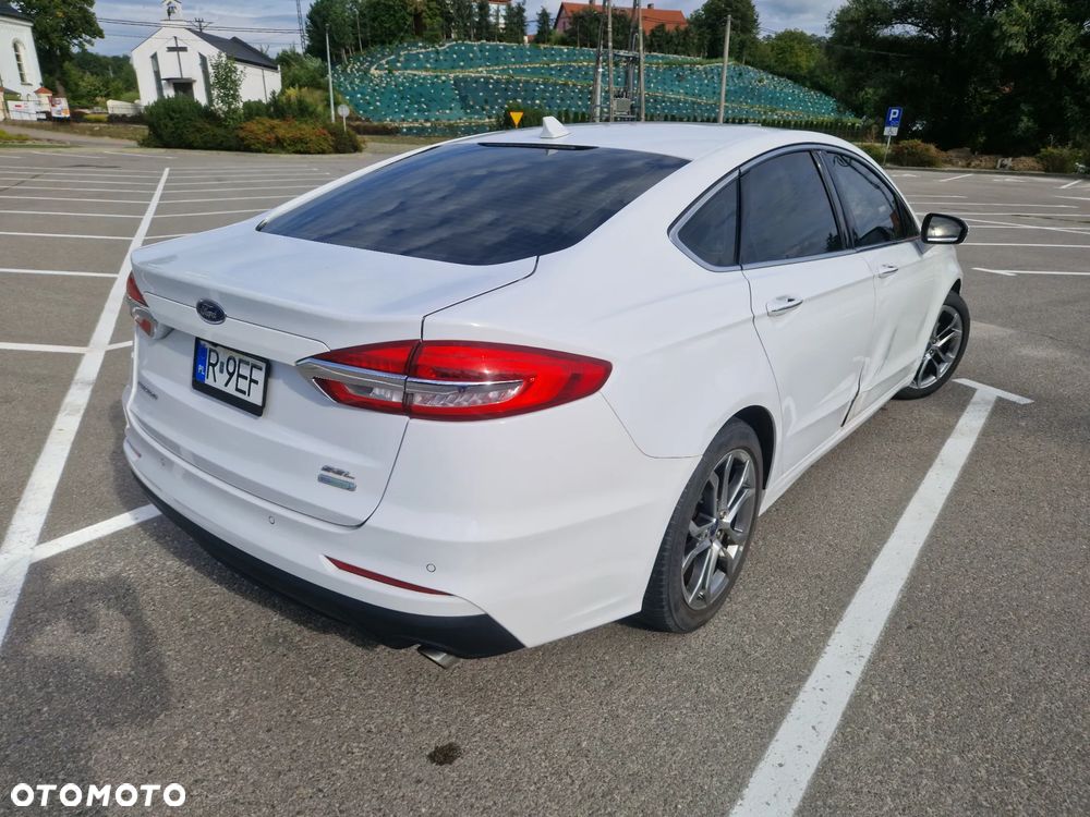 Ford Fusion - 11