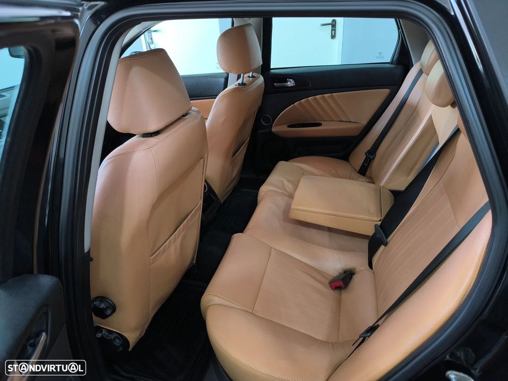Alfa Romeo 159 Sportwagon 1.9 JTDm 8V Elegante - 8
