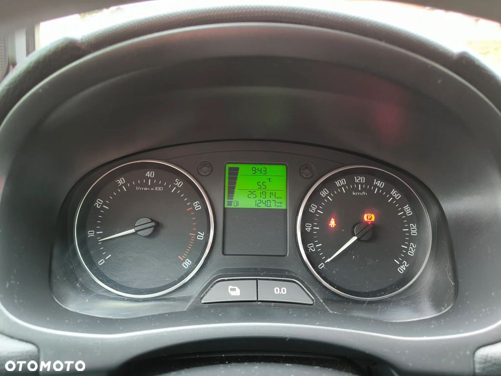 Skoda Fabia 1.4 16V Ambition - 10