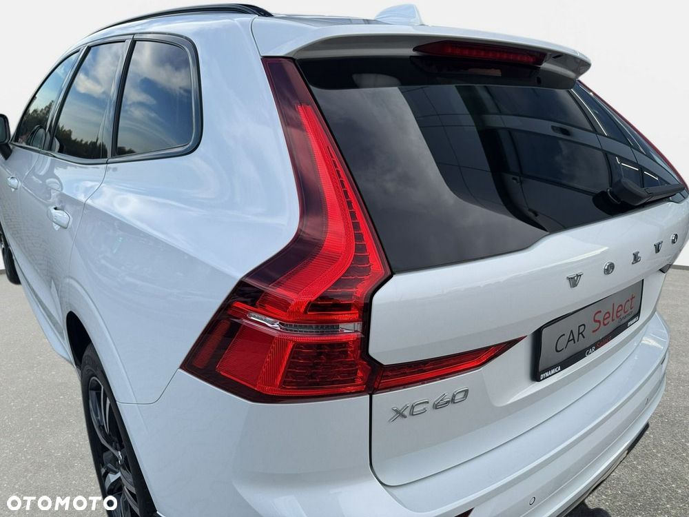 Volvo XC 60 T8 Plug-In Hybrid AWD Plus Dark - 12