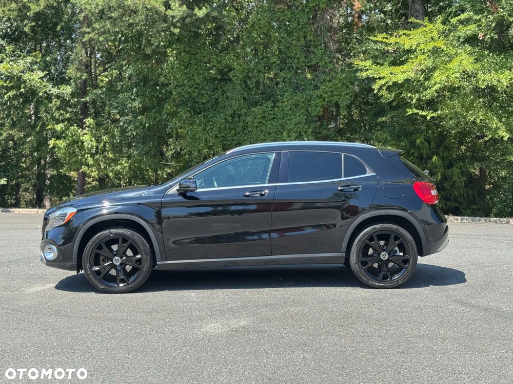 Mercedes-Benz GLA 250 4Matic 7G-DCT AMG Line - 7