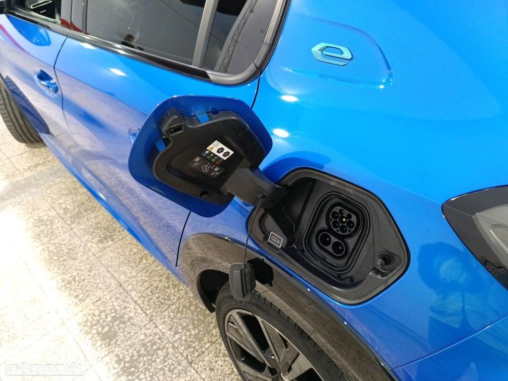 Peugeot e-208 50 kWh GT - 13