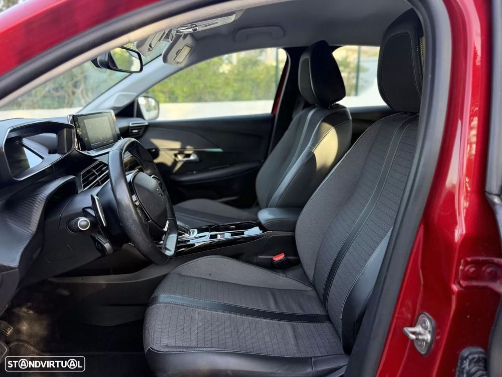 Peugeot 208 1.2 PureTech Allure EAT8 - 14