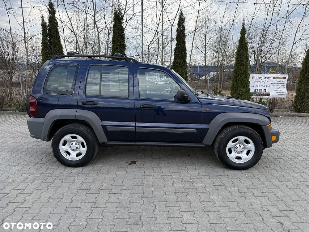 Jeep Cherokee 2.8 CRD Sport - 12